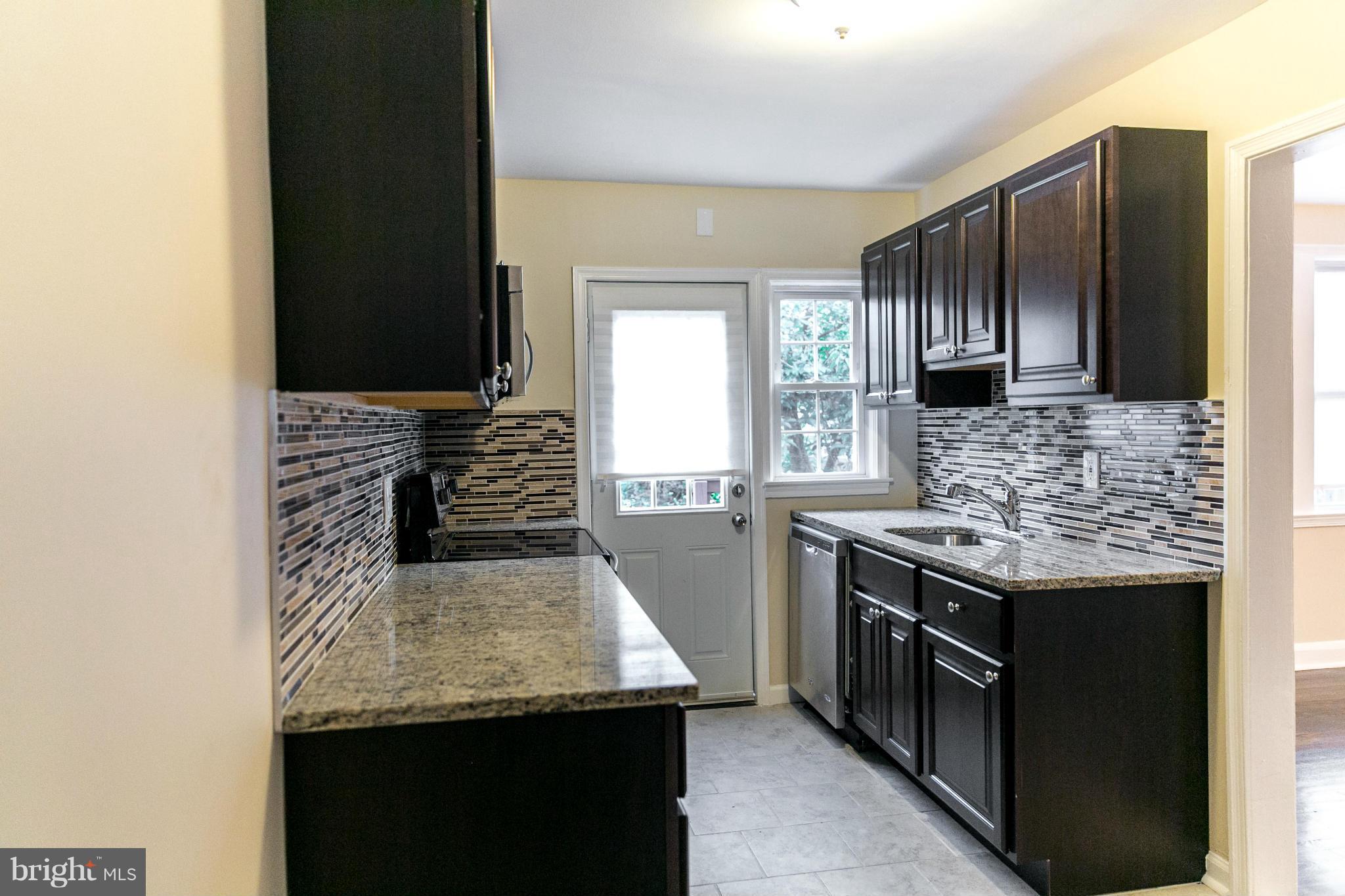 1805 Deveron Road Baltimore, MD 21286 - Photo 6 of 18 Kitchen