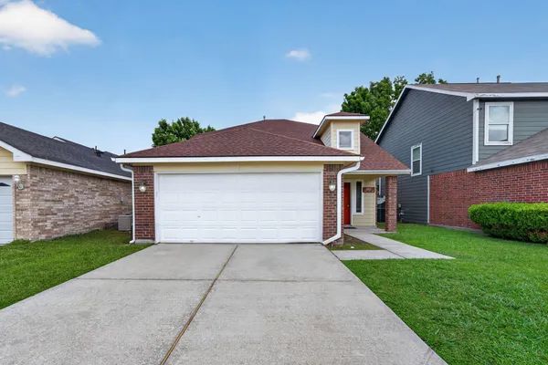 $270,000 | 11811 Fossil Rock Lane, Houston, TX 77034
