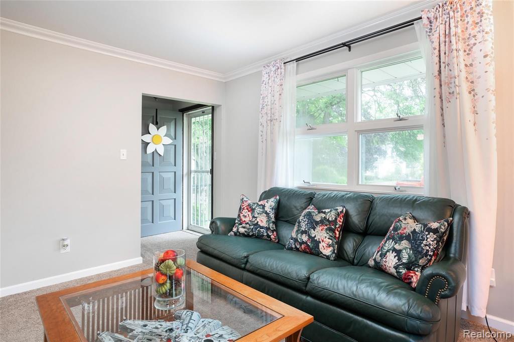 2780 Wisconsin Road Troy, MI 48083 - Photo 6 of 39