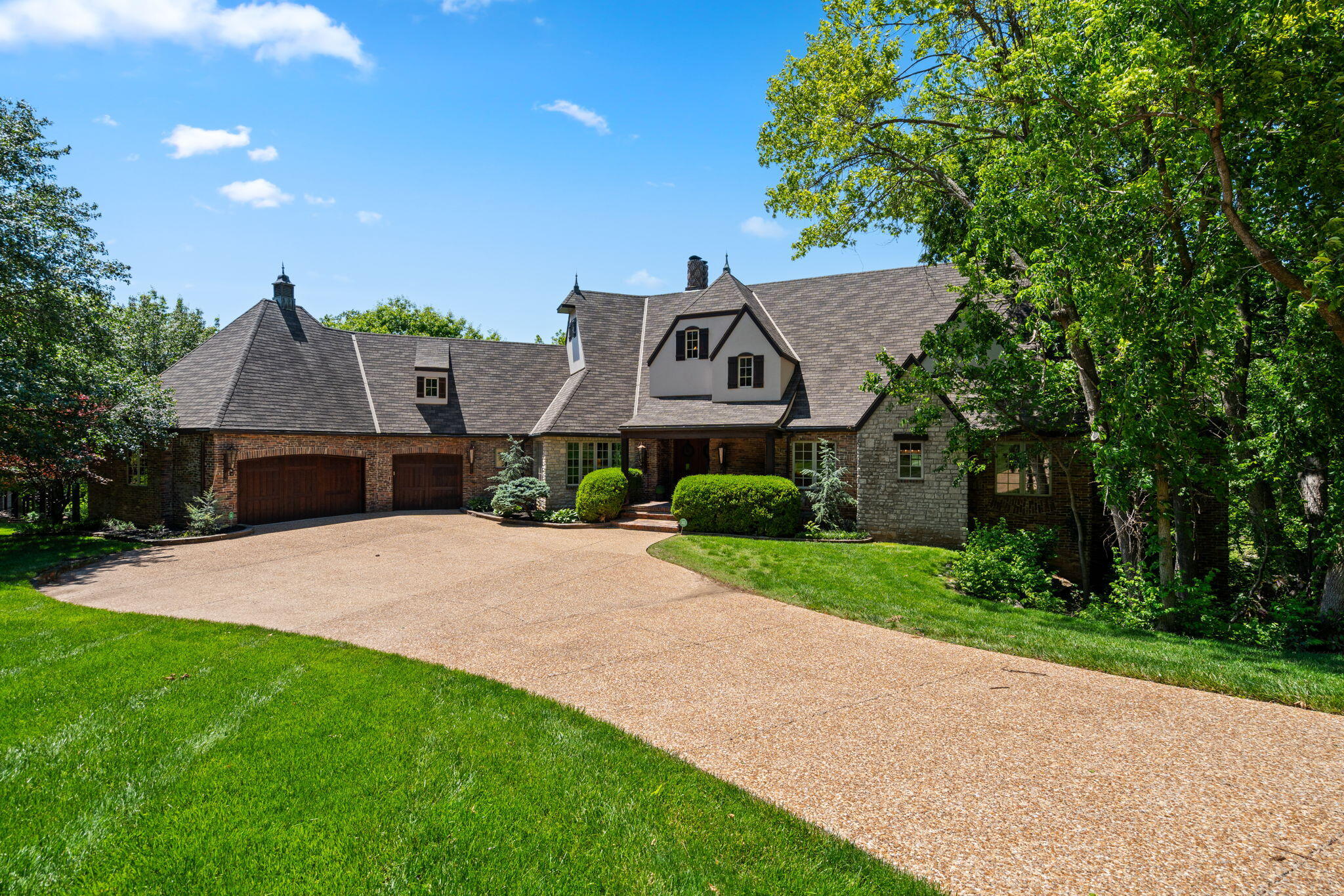 4827 South Landon Court Springfield, MO 65810 - Photo 2 of 118 1-web-or-mls-DSC00185