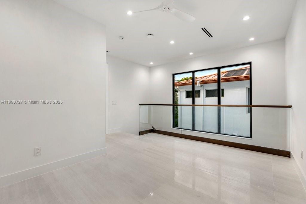 1215 Northeast 11th Avenue, Unit B Fort Lauderdale, FL 33304 - Photo 24 of 62