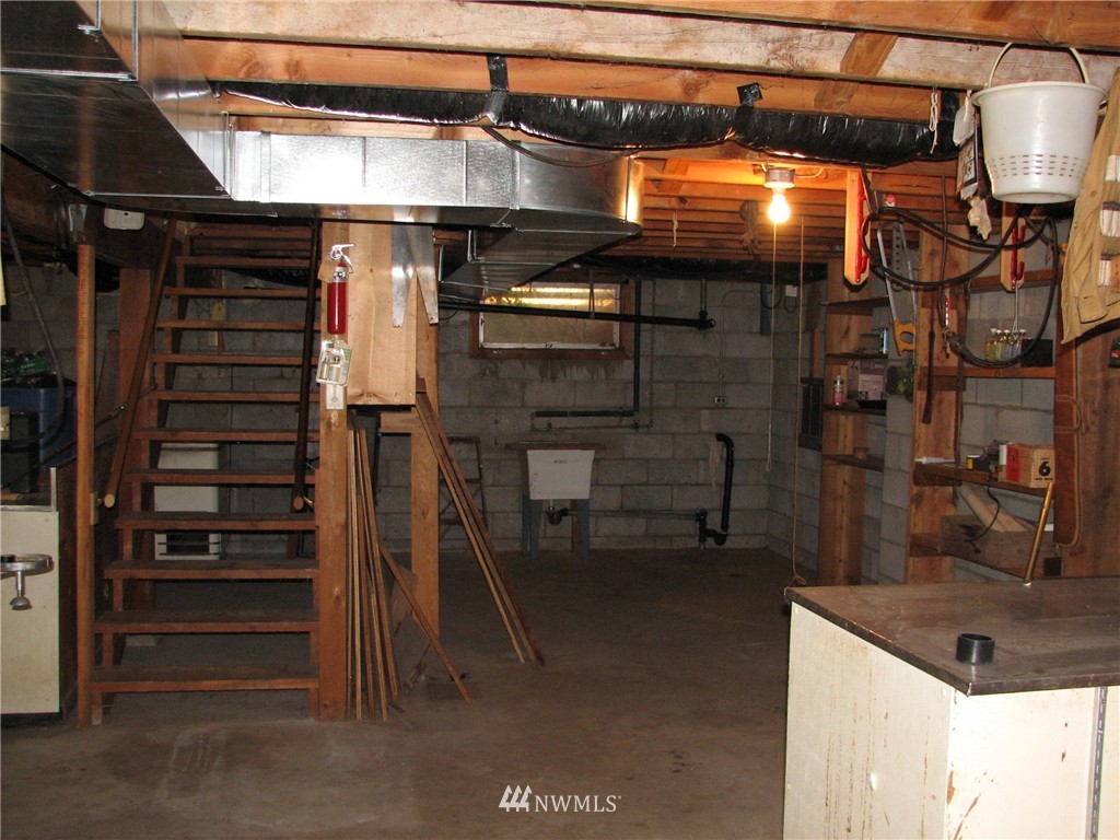5834 Bayview Road Clinton, WA 98236 - Photo 24 of 25 Gallery Image 24