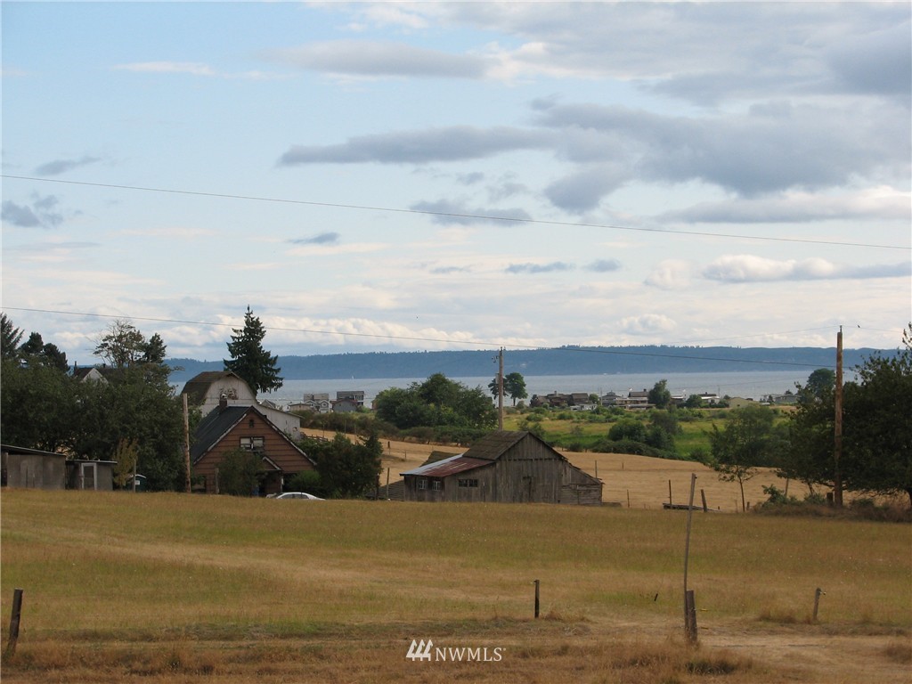 5834 Bayview Road Clinton, WA 98236 - Photo 6 of 25 Gallery Image 6