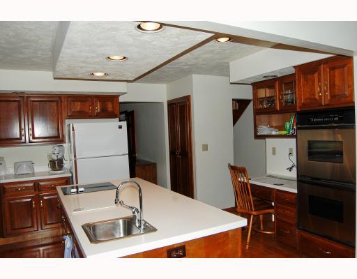 1039 Rimrock Road Greensburg, PA 15601 - Photo 9 of 16 Kitchen.