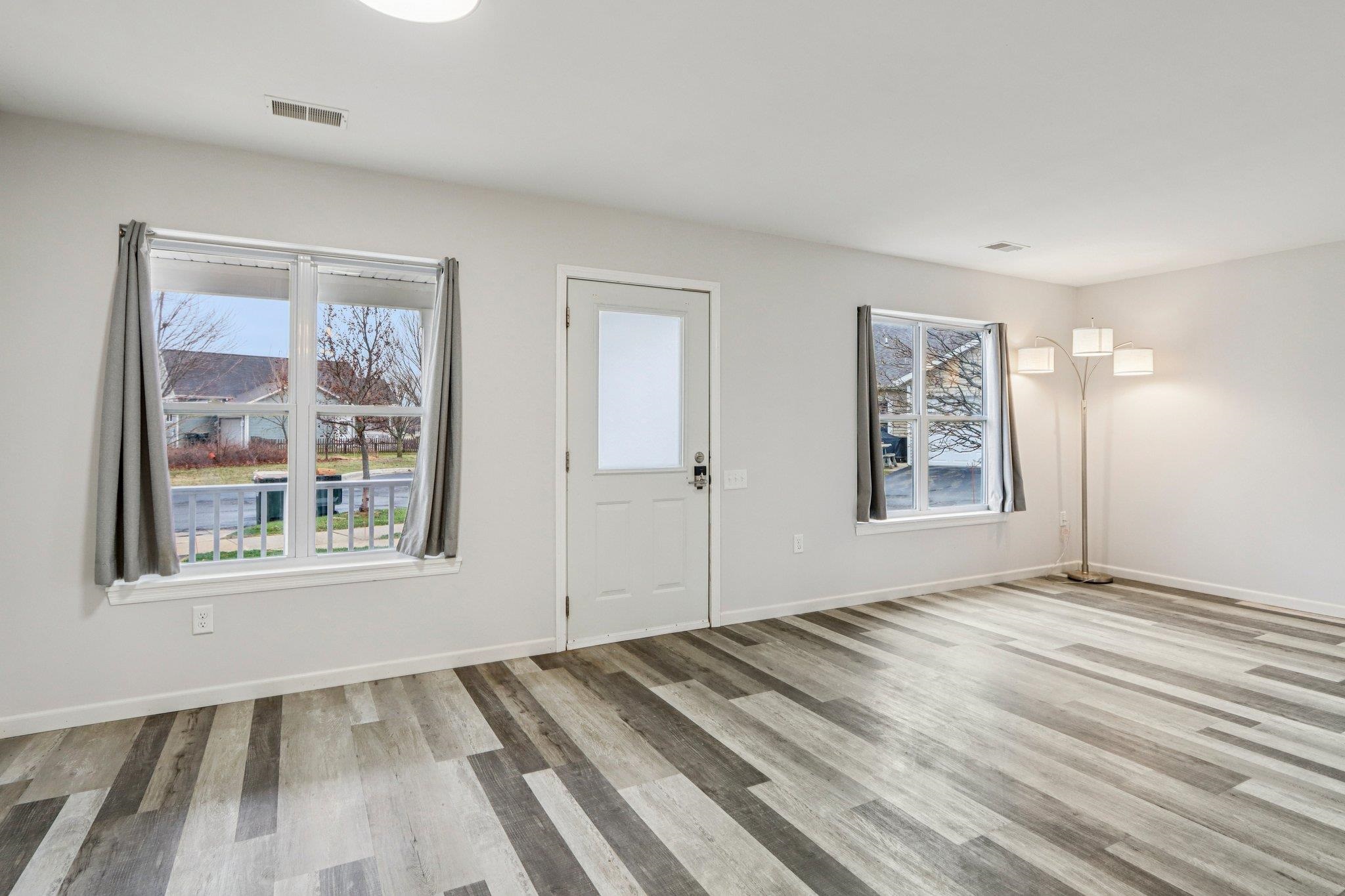 219 Larkspur Court Sun Prairie, WI 53590 - Photo 7 of 25