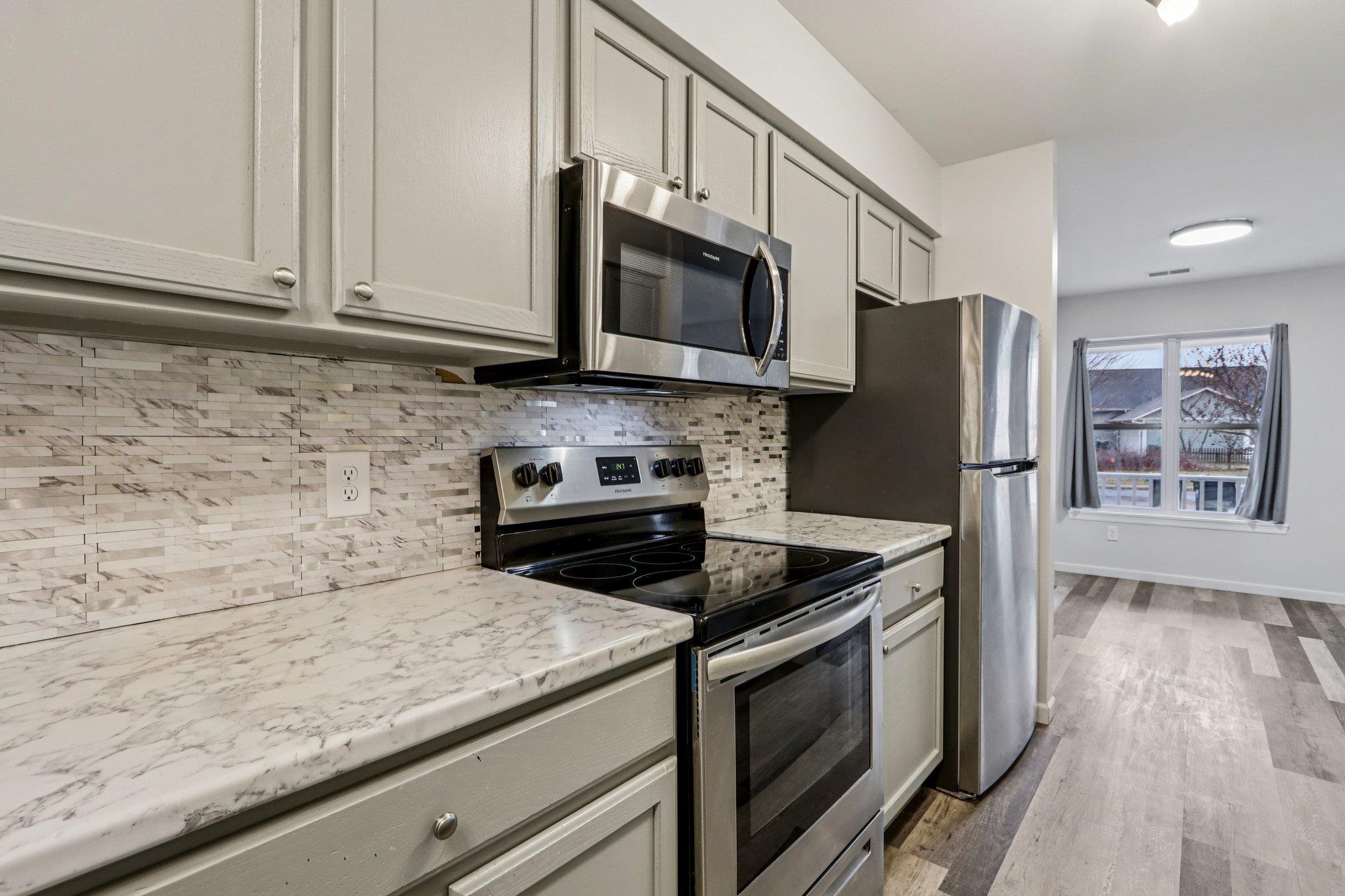 219 Larkspur Court Sun Prairie, WI 53590 - Photo 8 of 25