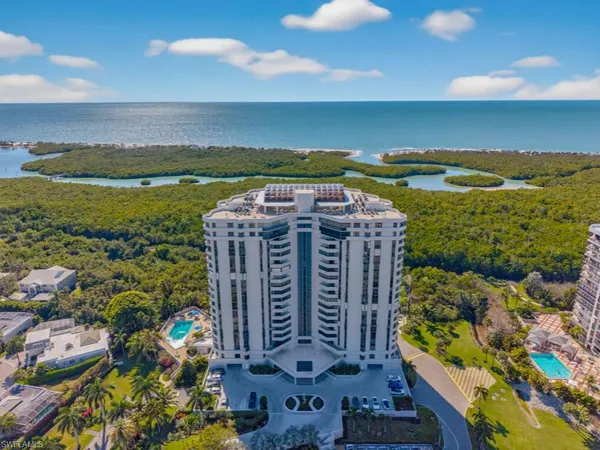 $895,000 | 6001 Pelican Bay Boulevard, Unit 503, Naples, FL 34108