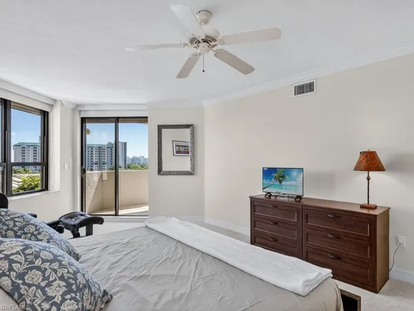 $895,000 | 6001 Pelican Bay Boulevard, Unit 503, Naples, FL 34108