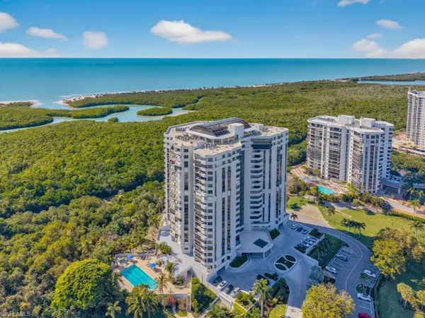 $895,000 | 6001 Pelican Bay Boulevard, Unit 503, Naples, FL 34108