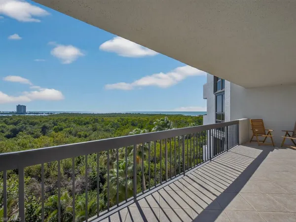 $895,000 | 6001 Pelican Bay Boulevard, Unit 503, Naples, FL 34108