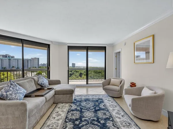 $895,000 | 6001 Pelican Bay Boulevard, Unit 503, Naples, FL 34108