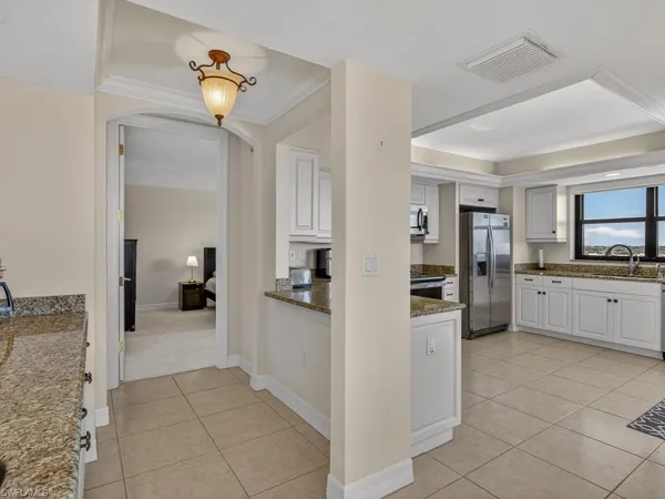 $895,000 | 6001 Pelican Bay Boulevard, Unit 503, Naples, FL 34108