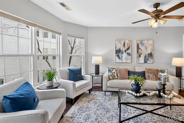 $159,900 | 420 Benton Drive, Unit G, St. Peters, MO 63376