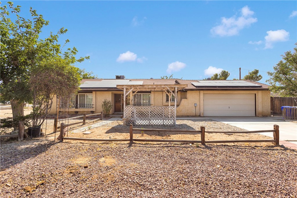14122 Pawnee Road Apple Valley, CA 92307 - Photo 1 of 1