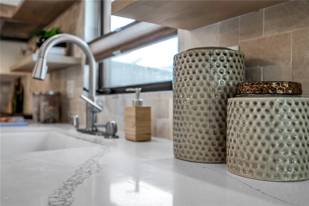 5110 Greenbush Avenue Sherman Oaks, CA 91423 - Photo 6 of 40