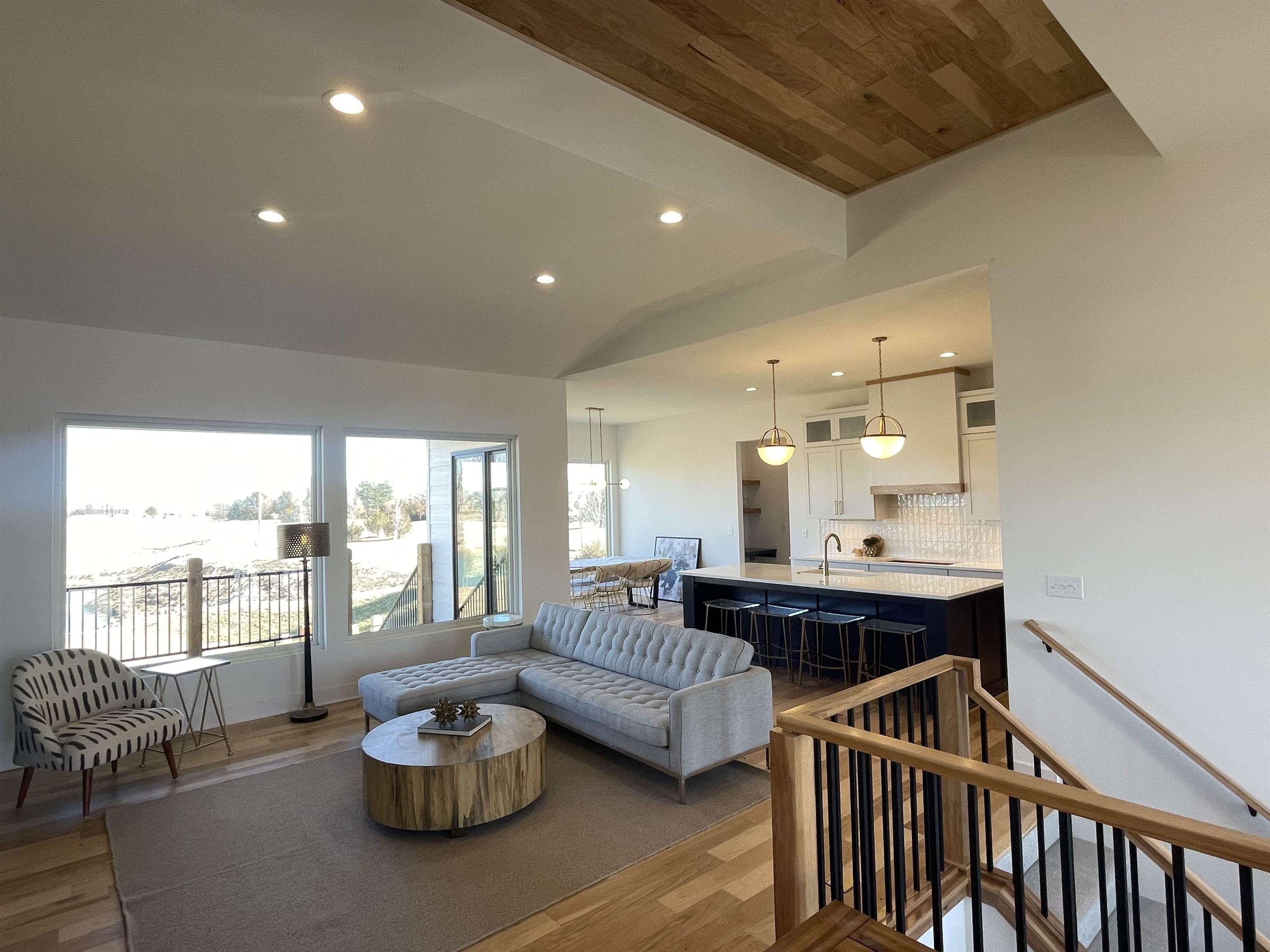 4502 North Cimarron Circle Wichita, KS 67205 - Photo 3 of 30