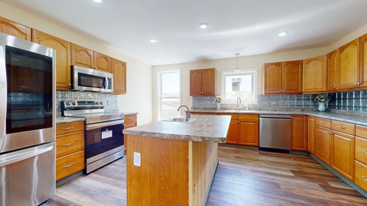 20 4th Street Swanton, VT 05488 - Photo 2 of 51