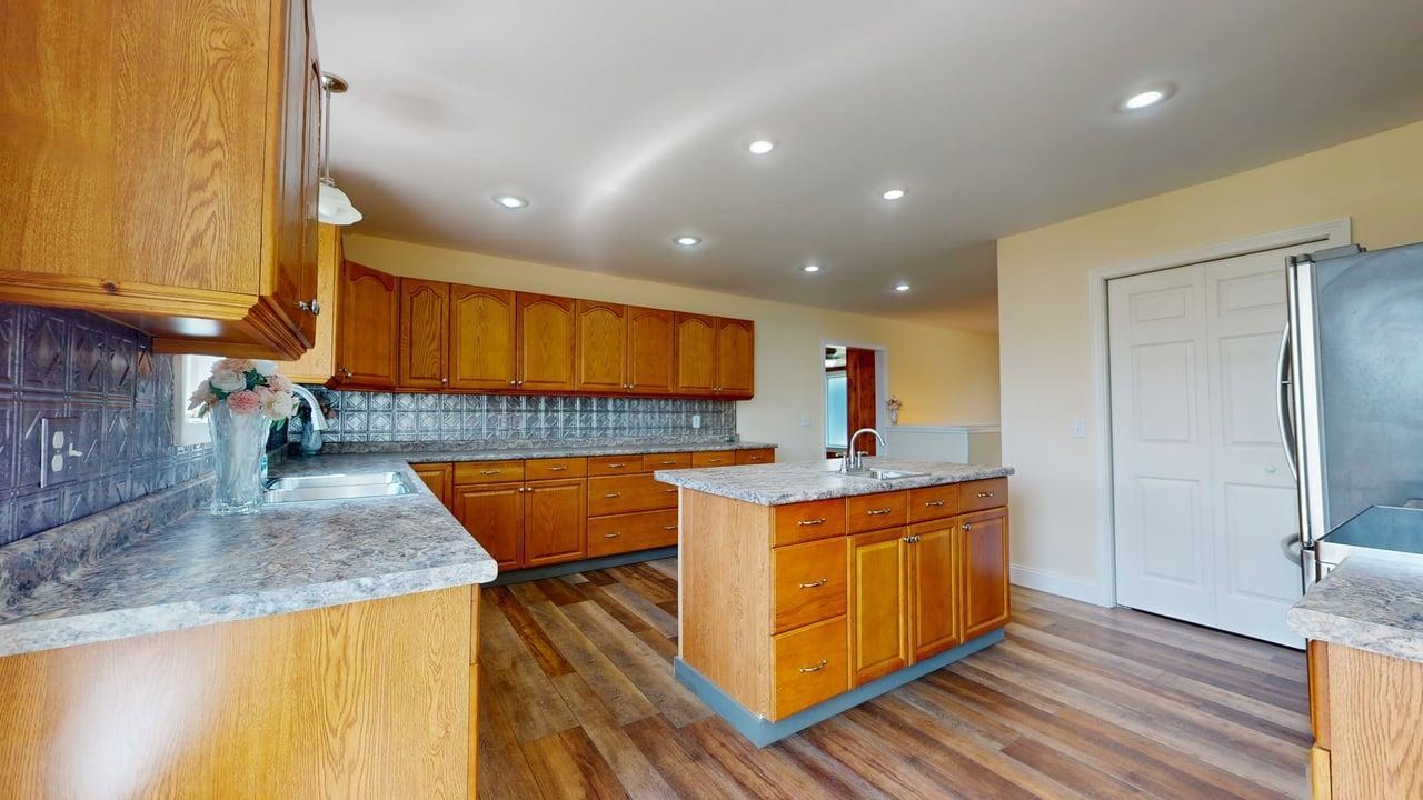 20 4th Street Swanton, VT 05488 - Photo 3 of 51