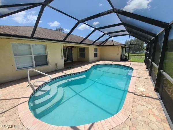 $2,250 | 101 Northwest 13th Street, Cape Coral, FL 33993