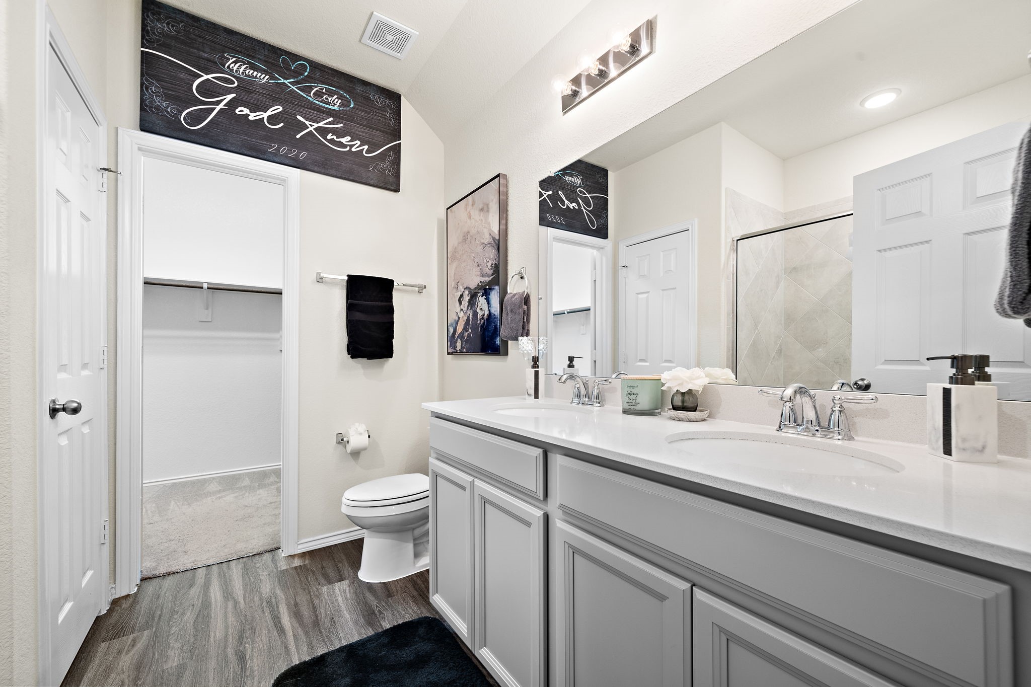 4210 Amber Ruse Drive Conroe, TX 77304 - Photo 27 of 45 Primary bath with dual sinks