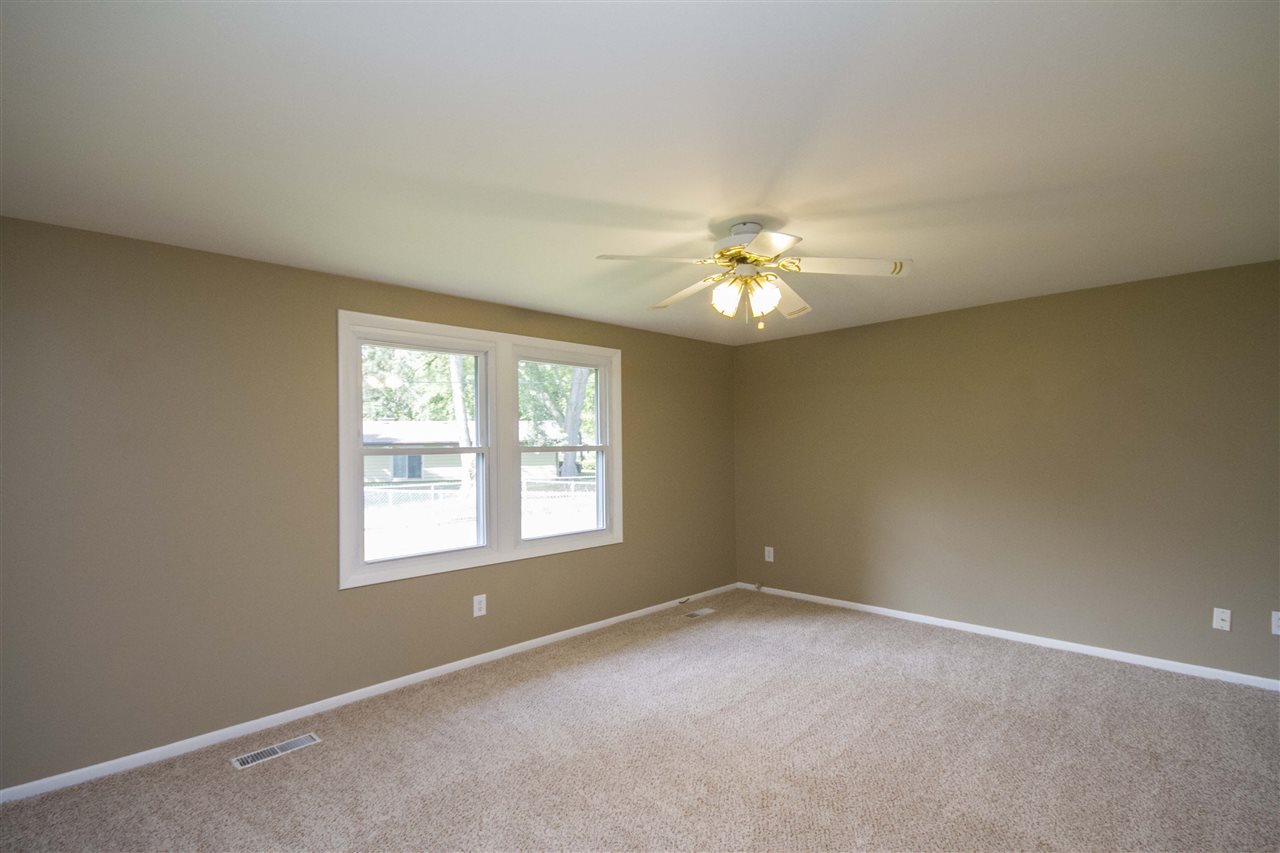 5108 Martinique Road Fort Wayne, IN 46815 - Photo 2 of 27 Gallery Image 2