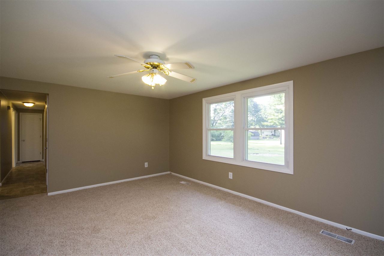 5108 Martinique Road Fort Wayne, IN 46815 - Photo 3 of 27 Gallery Image 3