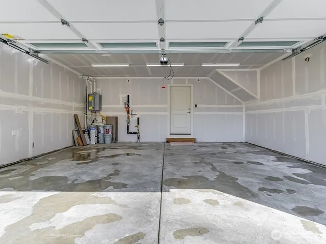 $989,000 | 11624 42nd Avenue South, Tukwila, WA 98168