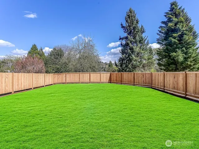 $989,000 | 11624 42nd Avenue South, Tukwila, WA 98168