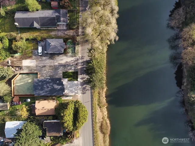 $989,000 | 11624 42nd Avenue South, Tukwila, WA 98168