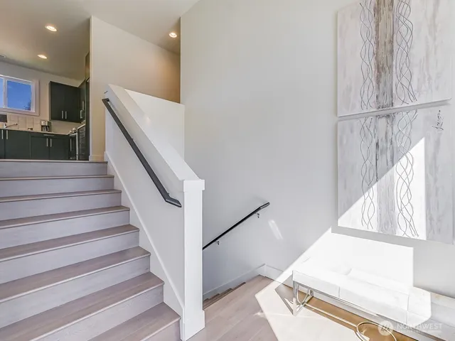 $989,000 | 11624 42nd Avenue South, Tukwila, WA 98168