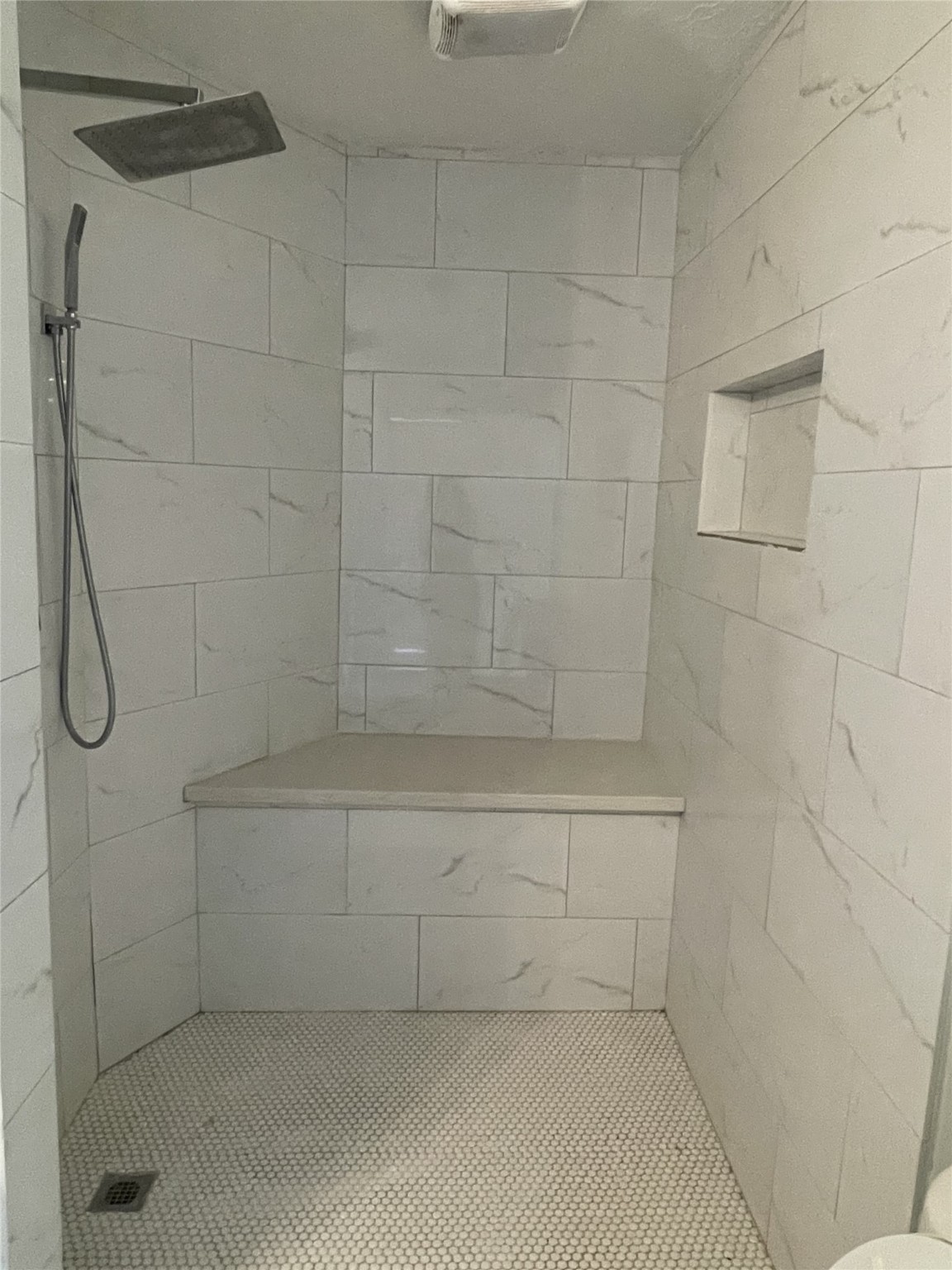 3443 Nutwood Lane Spring, TX 77389 - Photo 7 of 8 a bathroom with a shower