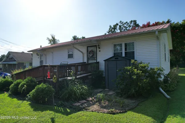 $150,000 | 25 South Center Street, Potts Camp, MS 38659