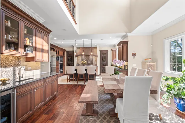 $1,650,000 | 17-w033 87th Street, Willowbrook, IL 60527