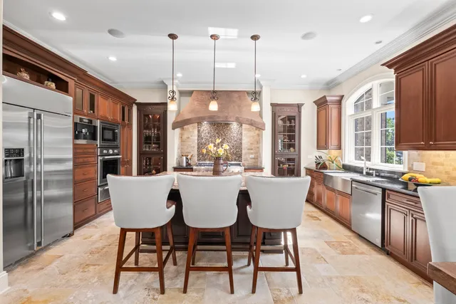 $1,650,000 | 17-w033 87th Street, Willowbrook, IL 60527