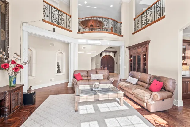 $1,650,000 | 17-w033 87th Street, Willowbrook, IL 60527