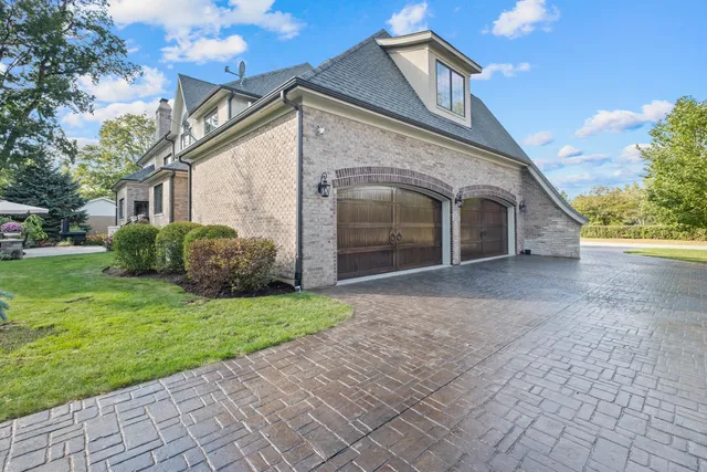 $1,650,000 | 17-w033 87th Street, Willowbrook, IL 60527