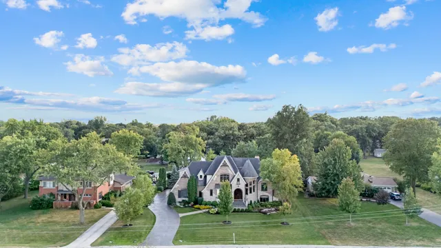 $1,650,000 | 17-w033 87th Street, Willowbrook, IL 60527