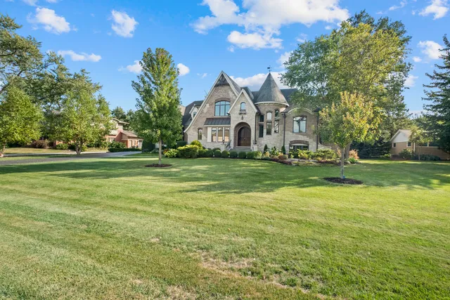 $1,650,000 | 17-w033 87th Street, Willowbrook, IL 60527