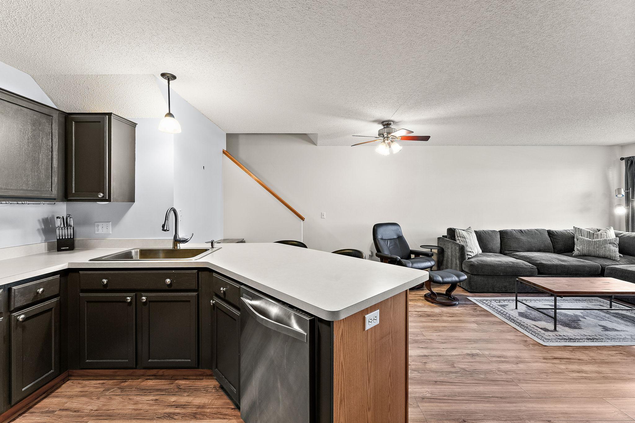 8663 Quarry Ridge Lane, Unit C Woodbury, MN 55125 - Photo 14 of 28