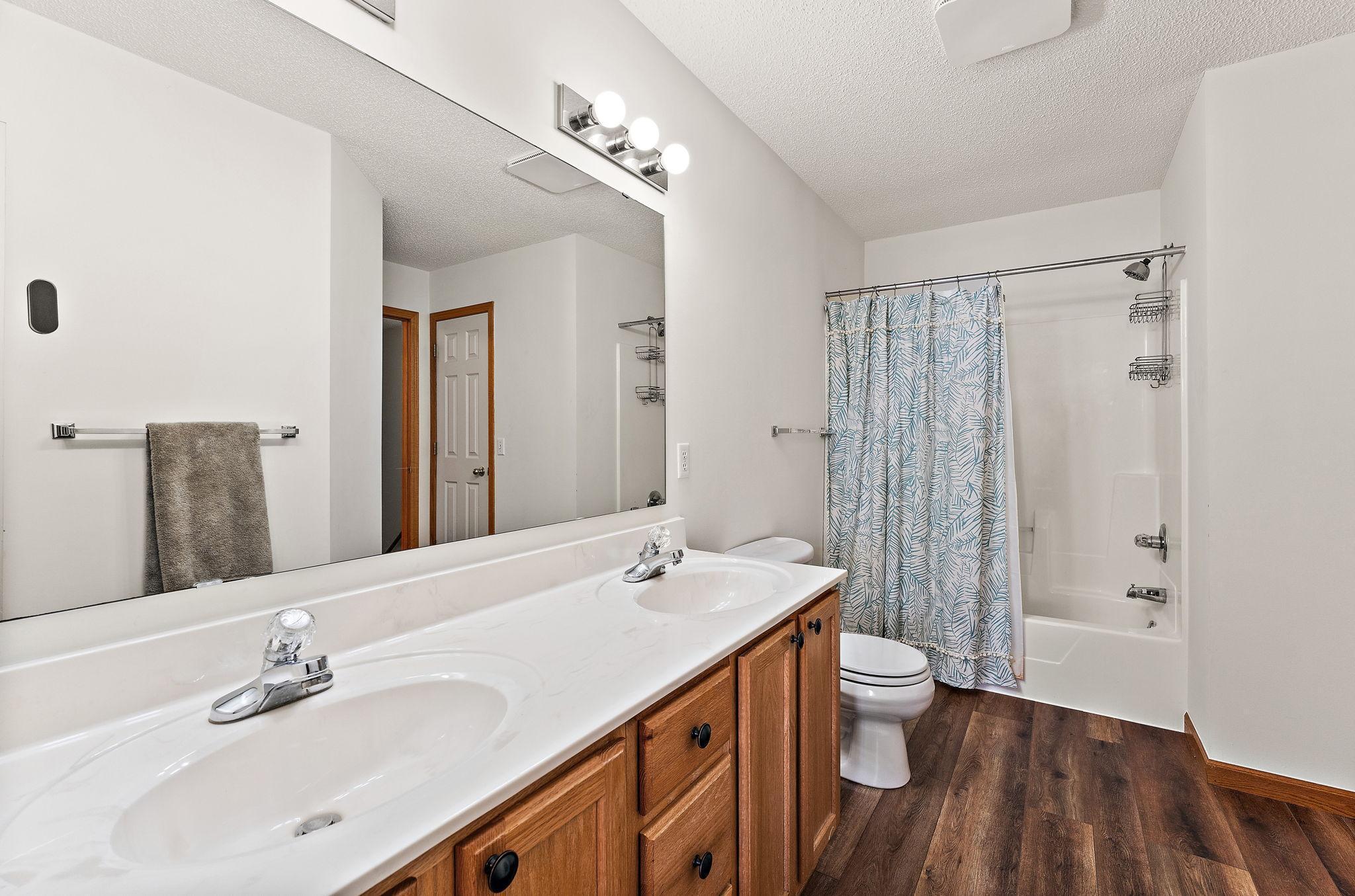 8663 Quarry Ridge Lane, Unit C Woodbury, MN 55125 - Photo 3 of 28