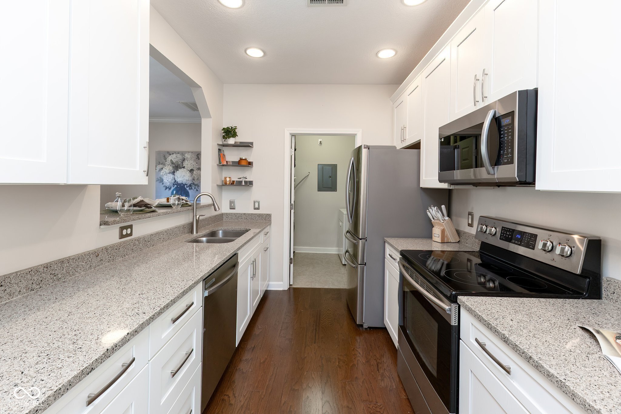 1080 Falcon Ridge Carmel, IN 46280 - Photo 5 of 29