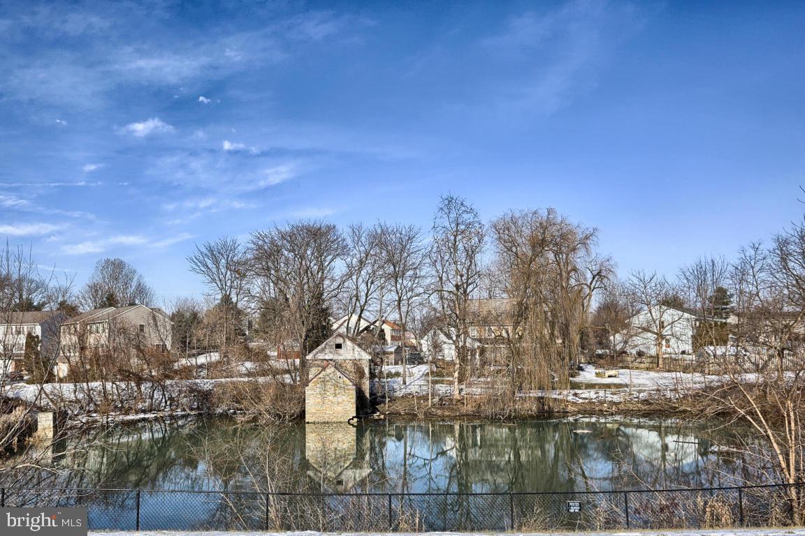 415 Crosswinds Drive Lititz, PA 17543 - Photo 2 of 21 Gallery Image 2