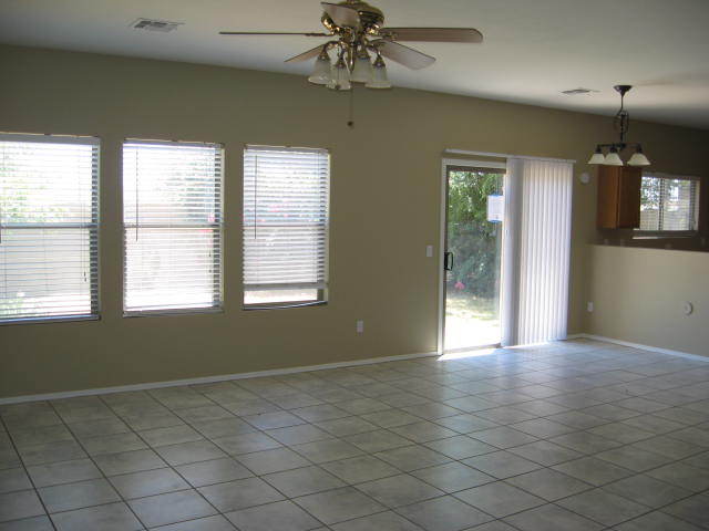 9419 West Eaton Road Phoenix, AZ 85037 - Photo 7 of 27 FR v2
