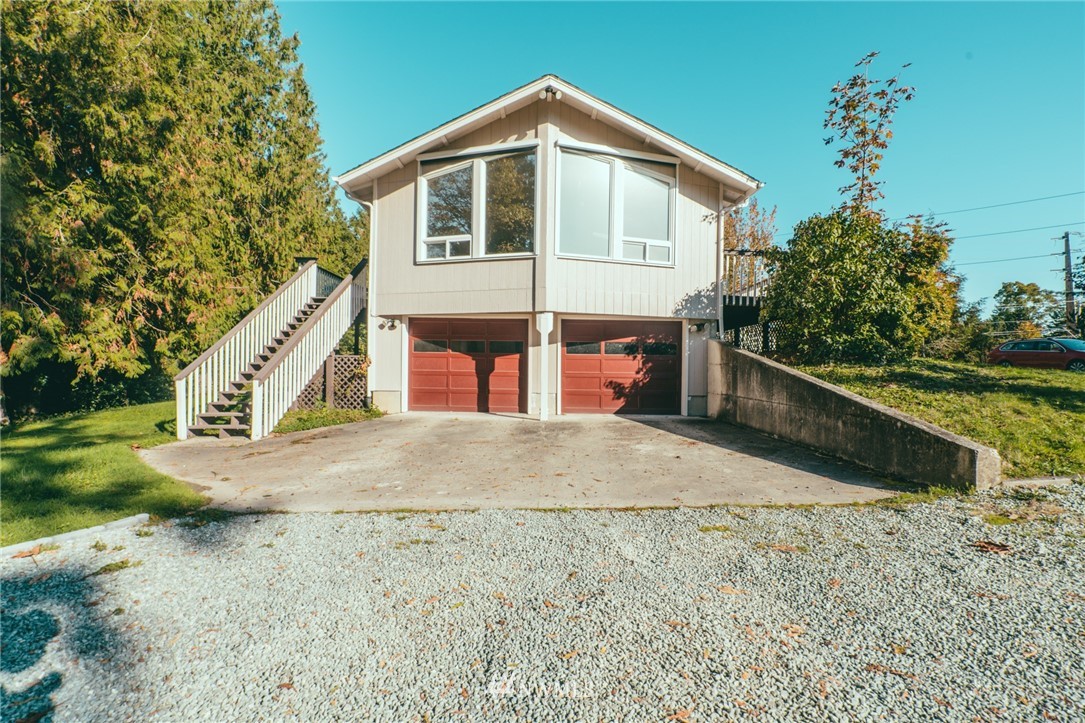 1216 East Blackburn Road Mount Vernon, WA 98274 - Photo 1 of 22 Gallery Image 1