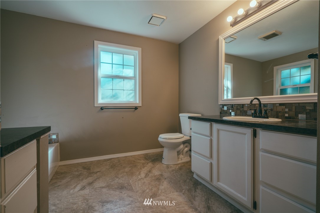 1216 East Blackburn Road Mount Vernon, WA 98274 - Photo 14 of 22 Gallery Image 14