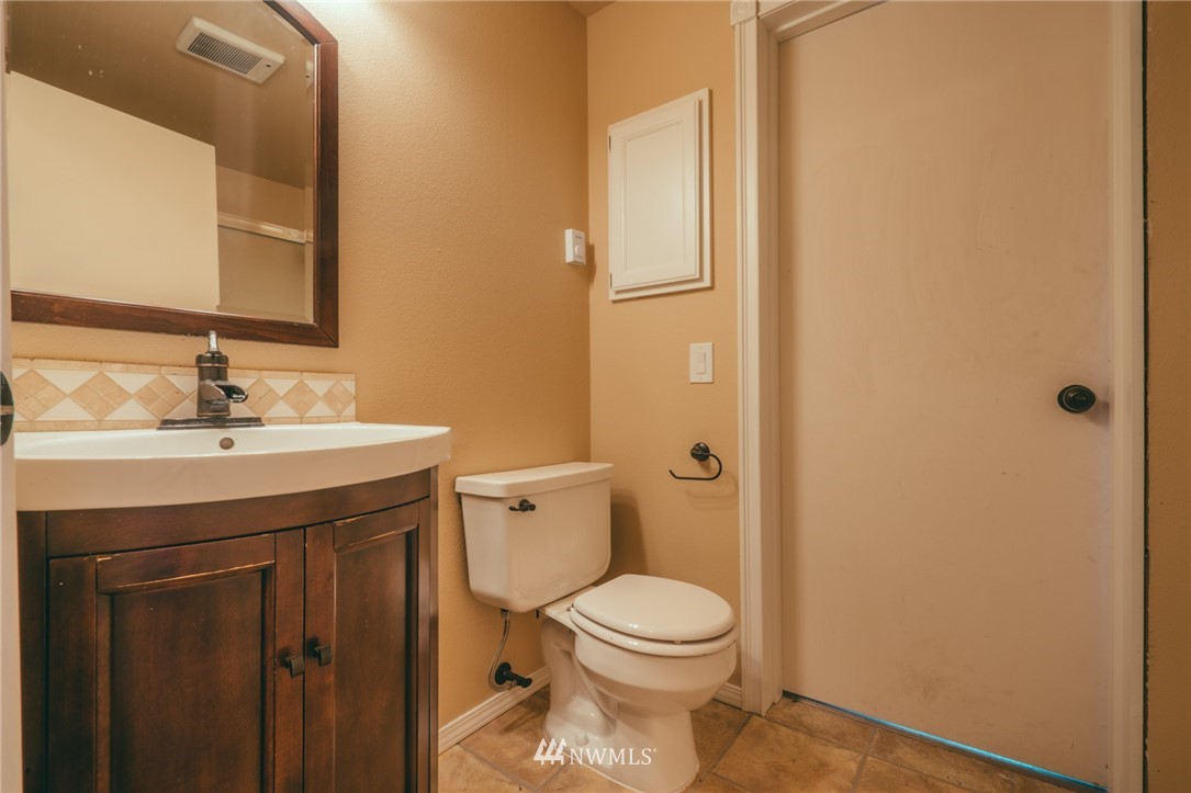 1216 East Blackburn Road Mount Vernon, WA 98274 - Photo 17 of 22 Gallery Image 17