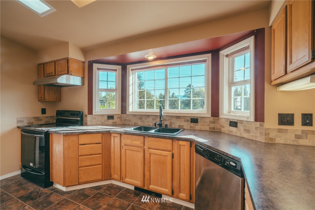 1216 East Blackburn Road Mount Vernon, WA 98274 - Photo 9 of 22 Gallery Image 9