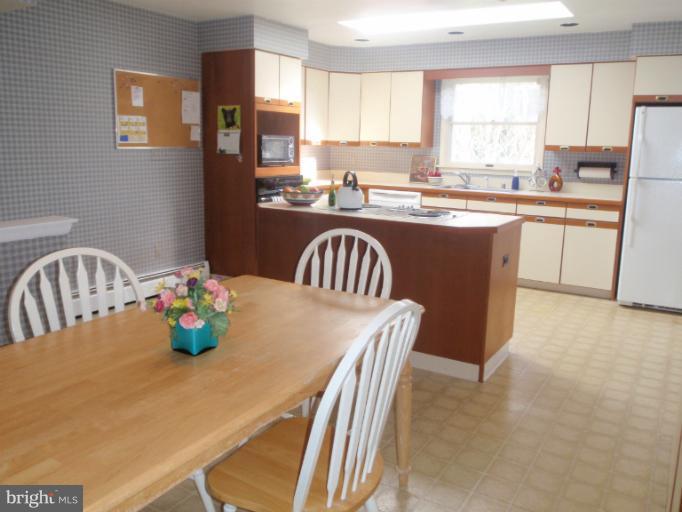 3705 Valley Road Ellicott City, MD 21042 - Photo 21 of 25 Kitchen