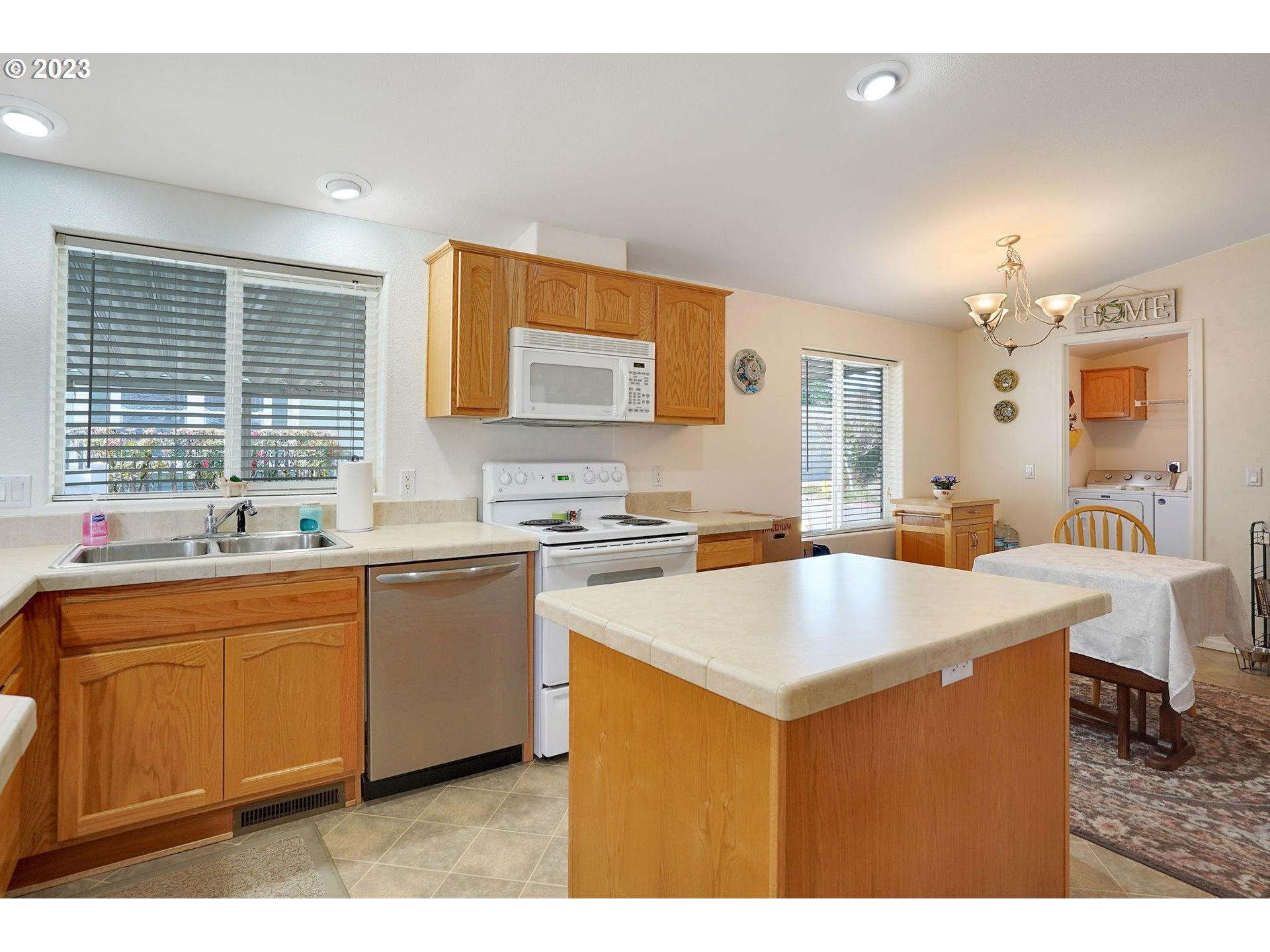 1630 Wallace Road Northwest, Unit 52 Salem, OR 97304 - Photo 13 of 32 Gallery Image 13