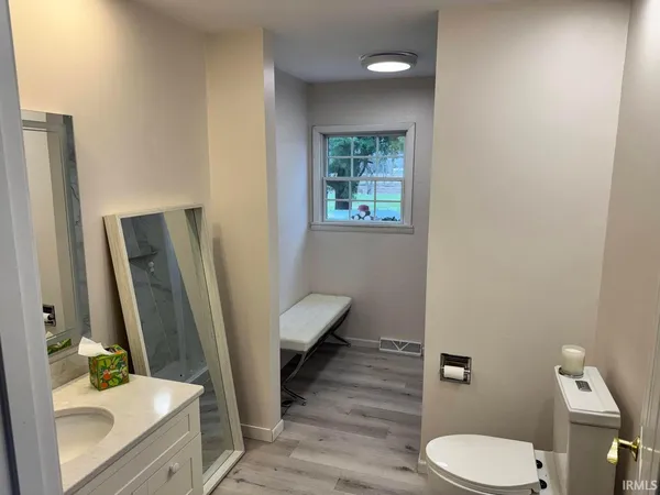 $535,000 | 15752 West 400 North, Medaryville, IN 47957